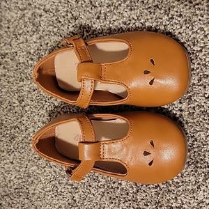 Baby/Toddler Buckle Mary Janes size 4 flats